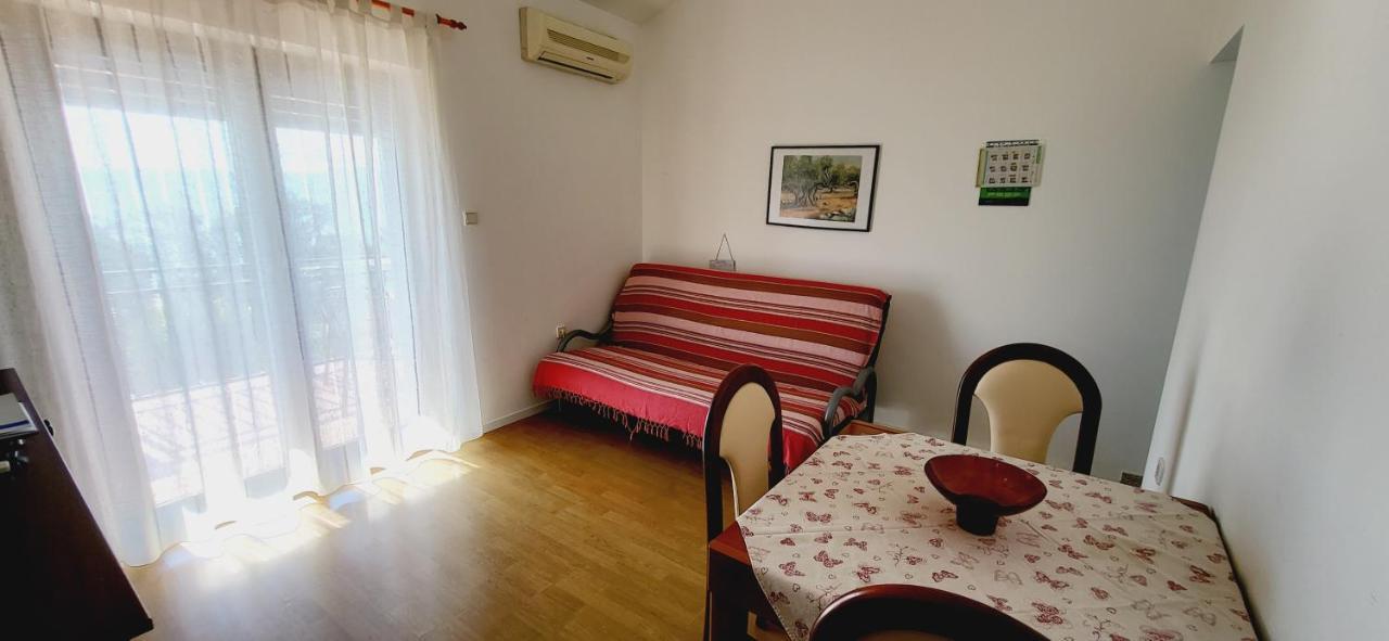 Apartments Italo By El-Pi Tours Njivice Ngoại thất bức ảnh